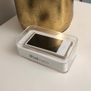 IPOD NANO GOLD with case